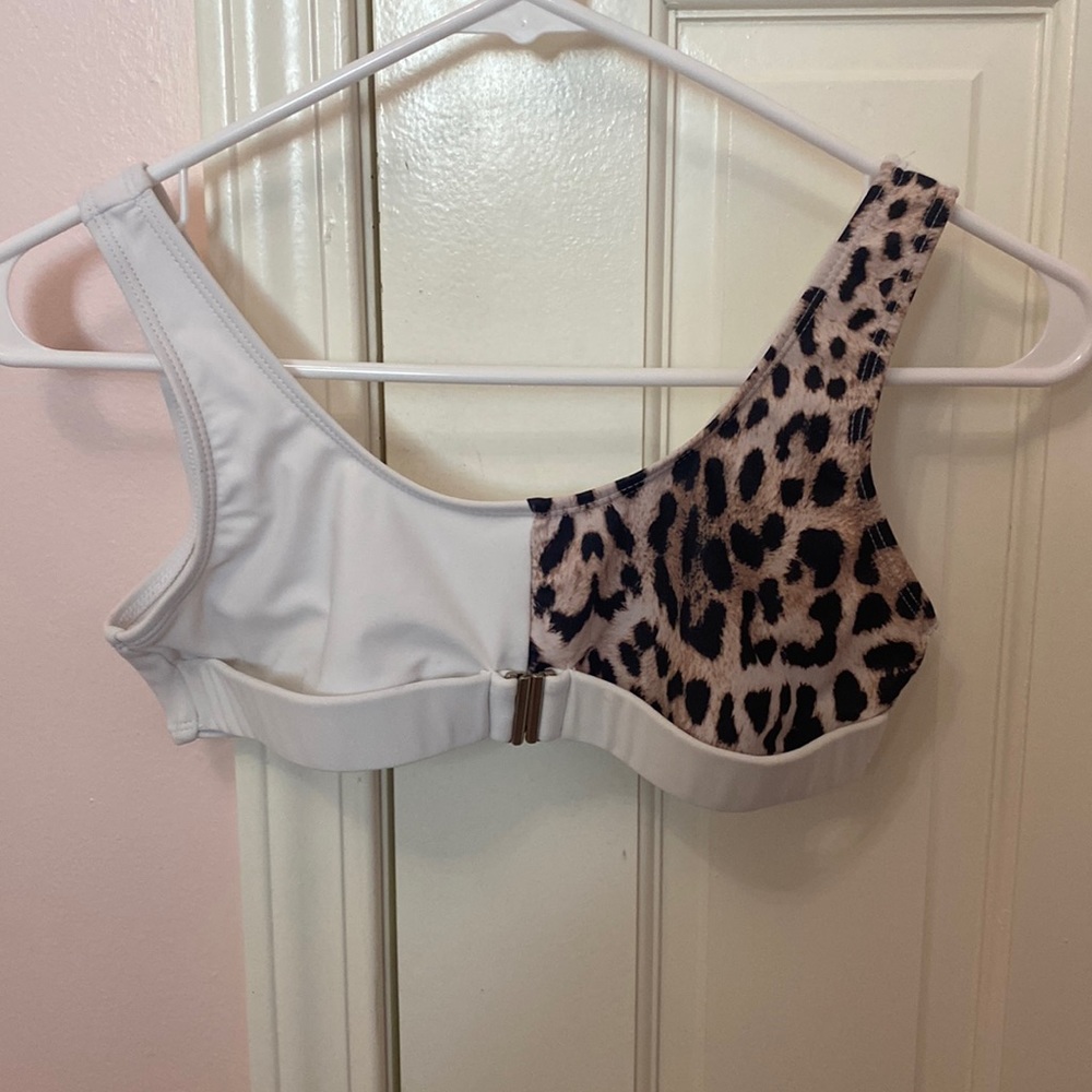 Kids cheetah bikini top, size -small